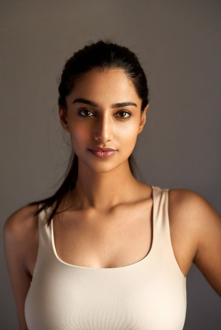 meenakshi chaudhary instagram 